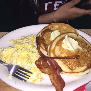 Lulus super breakfast.