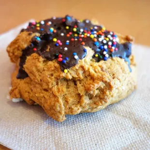 Lulu&apos;s Bakery 10/27/18: Polvorone de Chocolate