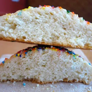 Lulu&apos;s Bakery 10/27/18: Galleta de Grajea (intrerior)