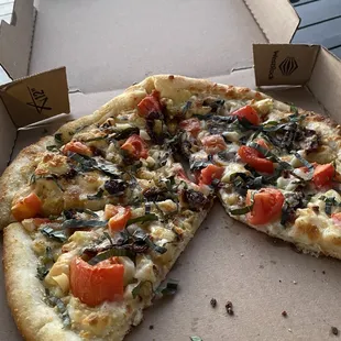 White Wedding with tomatoes, sun dried tomatoes and basil added