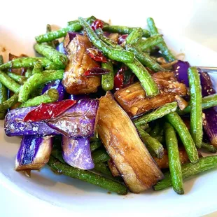 Sauteed Eggplant with String Bean in Chili Sauce - always good (08/2024)