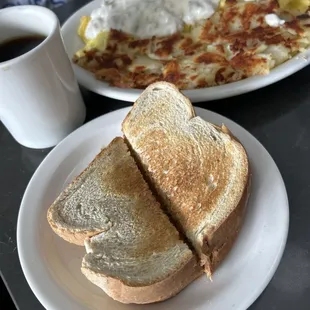 Southern Omelette with Hash Browns and toast