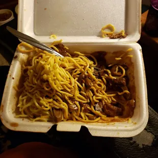 Beef with mushrooms and noodles