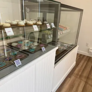 Cupcakes and cookies