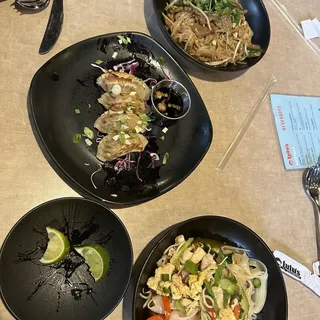 DUMPLINGS (8)