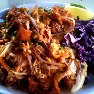 KHUN MA PAD THAI