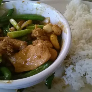 THAI CASHEW CHICKEN