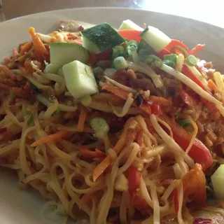 RAINBOW PEANUT NOODLES