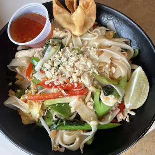 Drunken noodles (lunch portion)