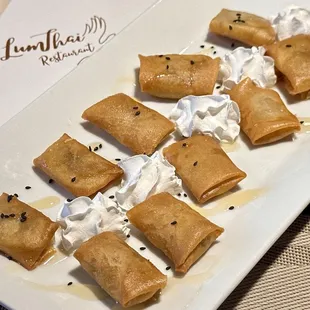 Save room for dessert!  \ (･‿･) /ﾟLet&apos;s go bananas with mini Fried Bananas. Delightful and not overly sweet at all.