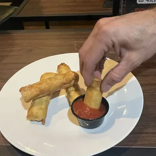 wonton mozzarella sticks