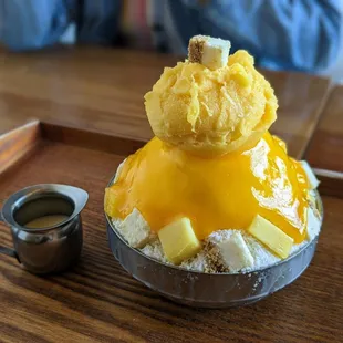 Mango w/ cheesecake