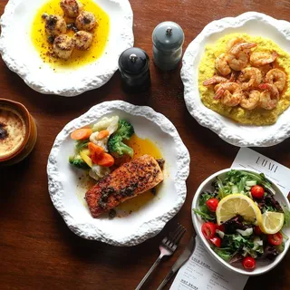 Salmon with Lemon Sauce