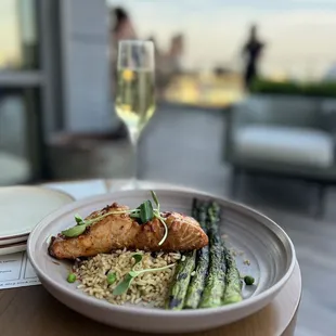 Lumin Sky Bar & Kitchen