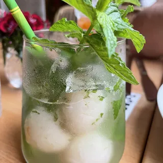 Virgin Lychee Mojito