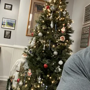 Lumpy's has the Xmas spirit