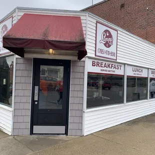 Cafe sits a block off National Highway.