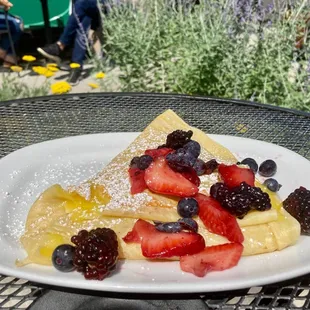Lemon Curd &amp; Fresh Berries Crepe