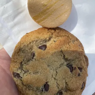Chocolate Chip Cookie