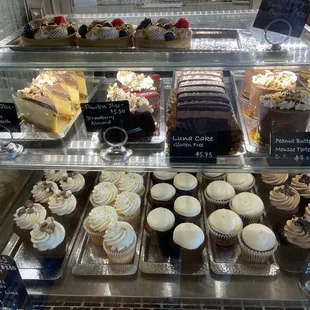 dessert, food, cupcakes