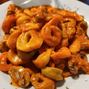 Lunch special. Make your own pasta Tricolor tortellini with mushrooms & rose sauce