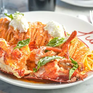 LOBSTER BUCATINI FOR TWO
Calabrian Chili Pomodoro