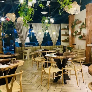 Lovey interior