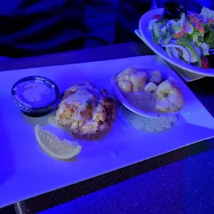 Seafood trio with only 2 seafoods..