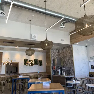 Gorgeous interior! Whoever designed this place did a fabulous job!!!