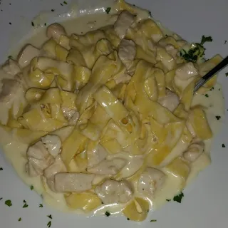 Fettuccine Alfredo