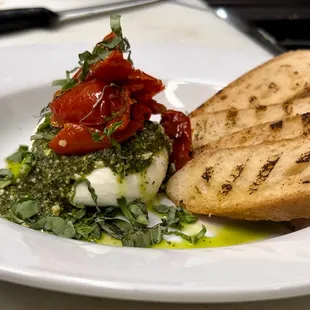 Burrata Crostini