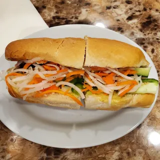 33. Grilled Pork Sandwich (Thit Heo Nuong)