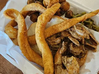 Momma Ann'z Fried Fish, Shrimp & Chicken