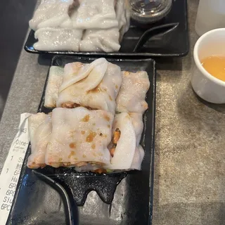 Rice Noodle Roll w/ B.B.Q Pork