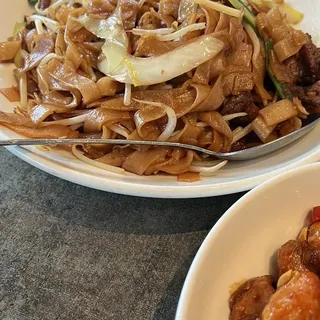 Rice Noodle Roll w/ Veggie