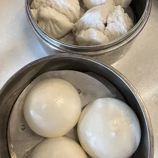 Sakula Egg Yolk Bun