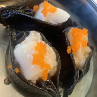 Scallop Dumpling w/ Squid Juic