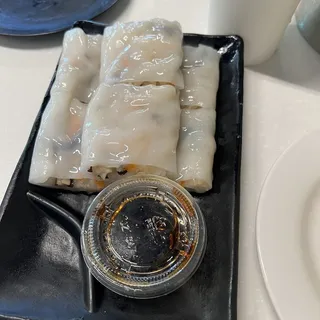Rice Noodle Roll w/ Veggie