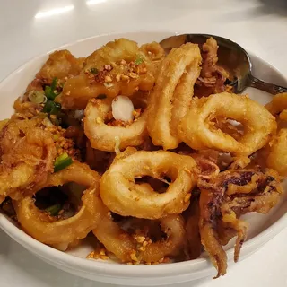Deep-Fried Calamari w/ S&P
