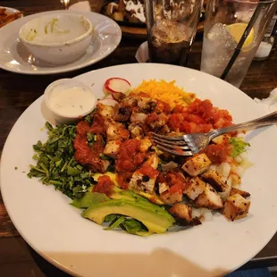 A salad to go along with my diet , but in keeping with the delicious Mexican flavors.