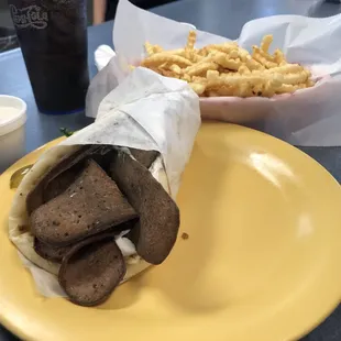 Gyro. It looks dry. But it wasn't. Very good.