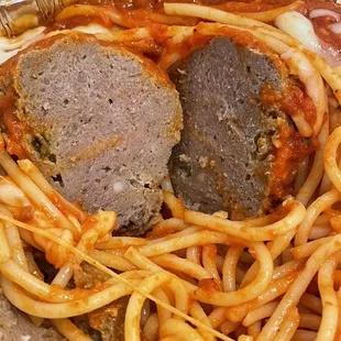 Meatballs raw and still I had to pay  2 dl extra for cheese