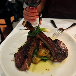 Lamb "Scottadito" with Roasted Potatoes and Romano Beans