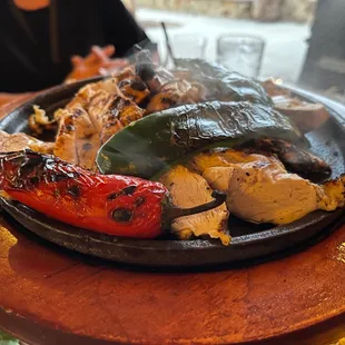 Chicken fajitas without onion (allergy)