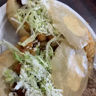 Gorditas o papas con chorizo