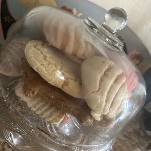Displayed at home and ready to eat!
