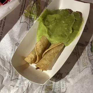 Taquitos de Guacamole