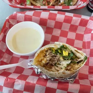 Carnitas Burrito, Queso