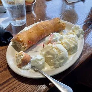 What's missing besides the AC working, the chocolate syrup over the banana