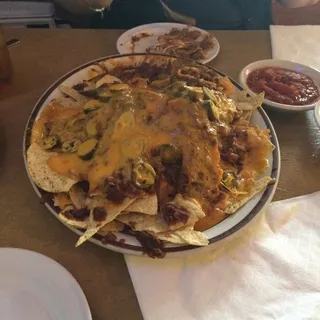 Throw Down Nachos with Chili